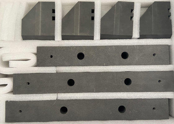 Accessoires isotropes de four de vide de graphite de résistance à hautes températures